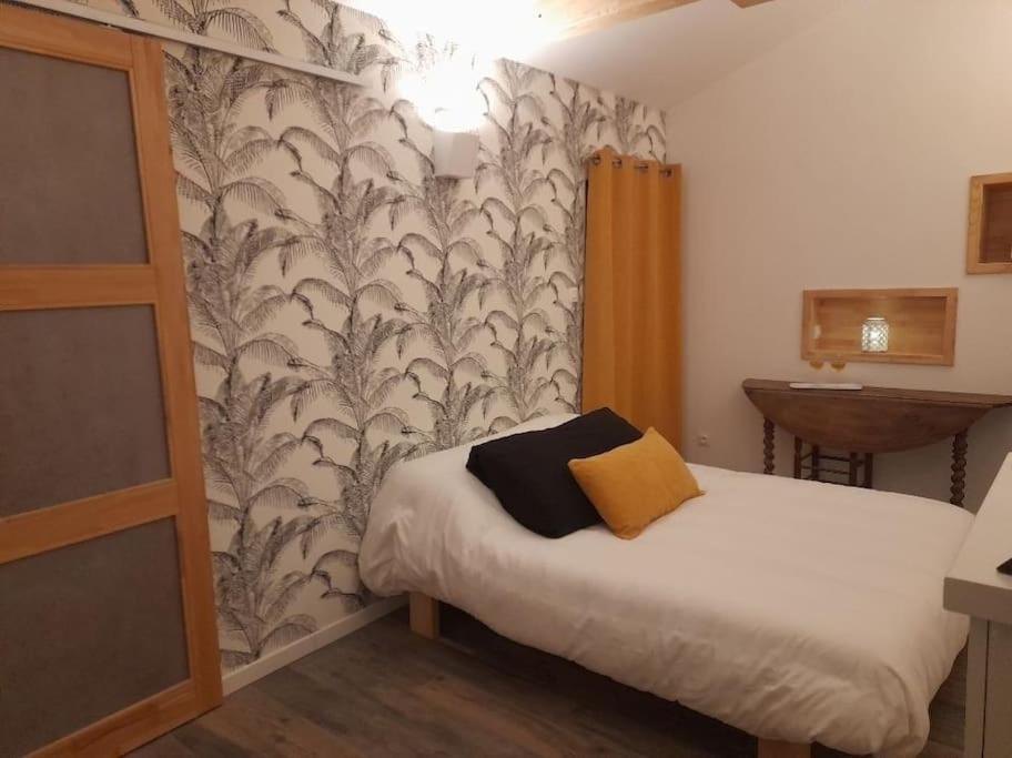 Logement Entier 3 Pieces Et Terrasse Mazieres-en-Gatine Bagian luar foto